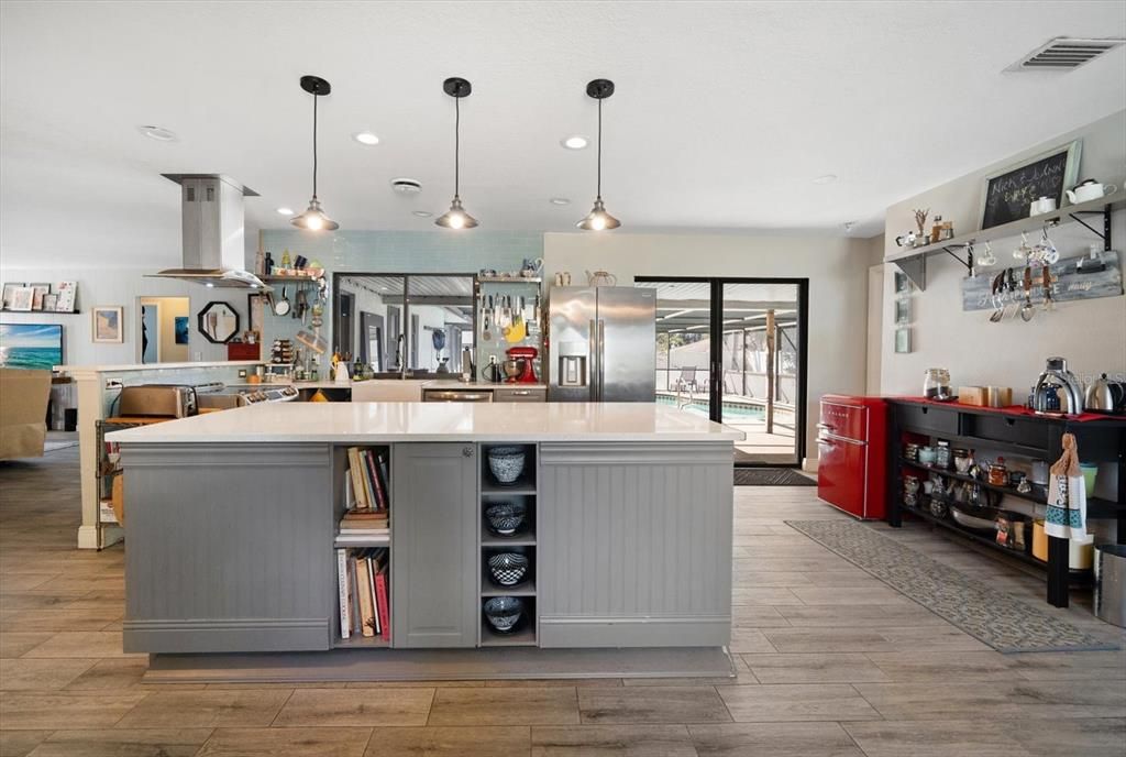 For Sale: $575,000 (3 beds, 2 baths, 1813 Square Feet)