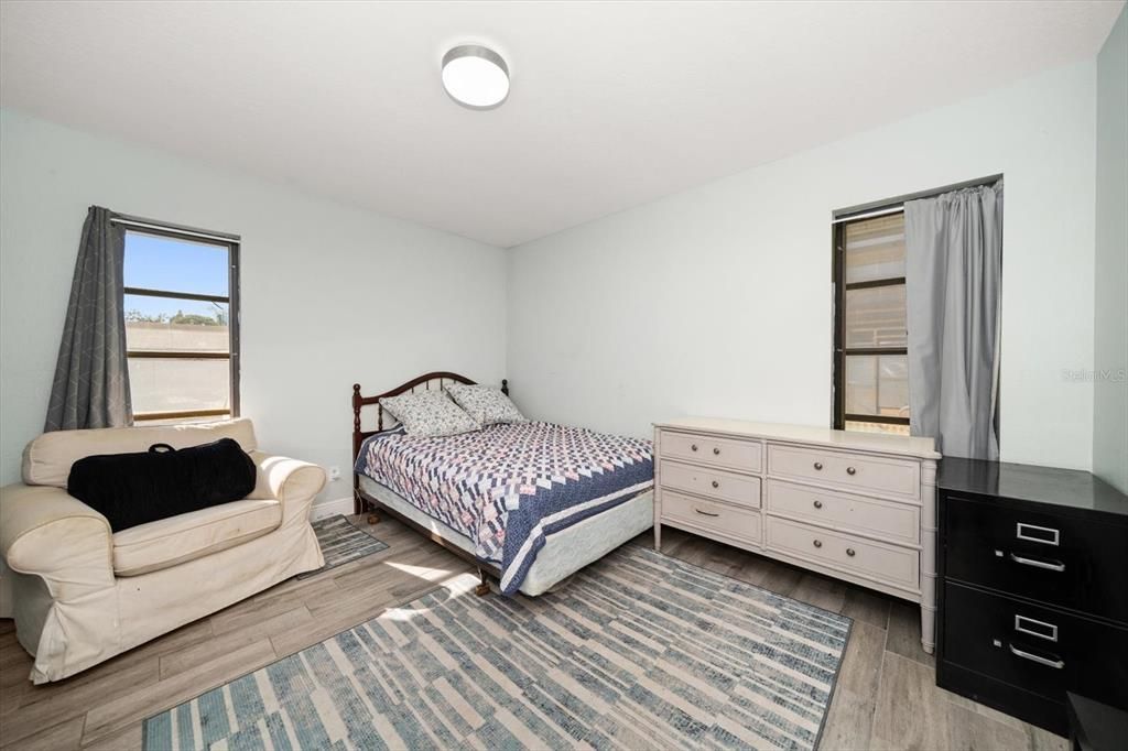 For Sale: $575,000 (3 beds, 2 baths, 1813 Square Feet)