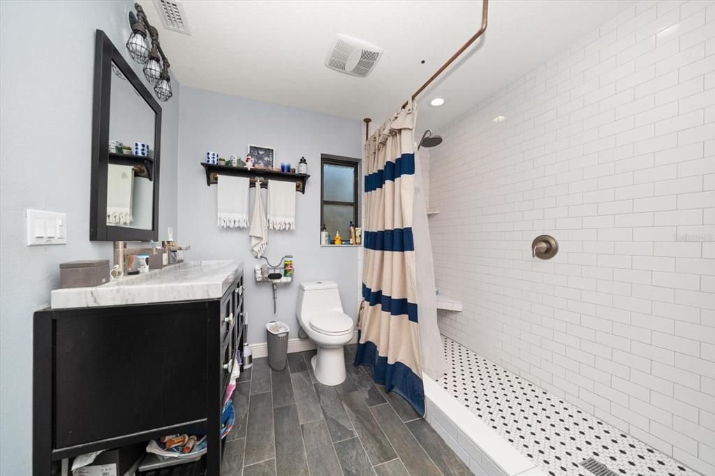 For Sale: $575,000 (3 beds, 2 baths, 1813 Square Feet)