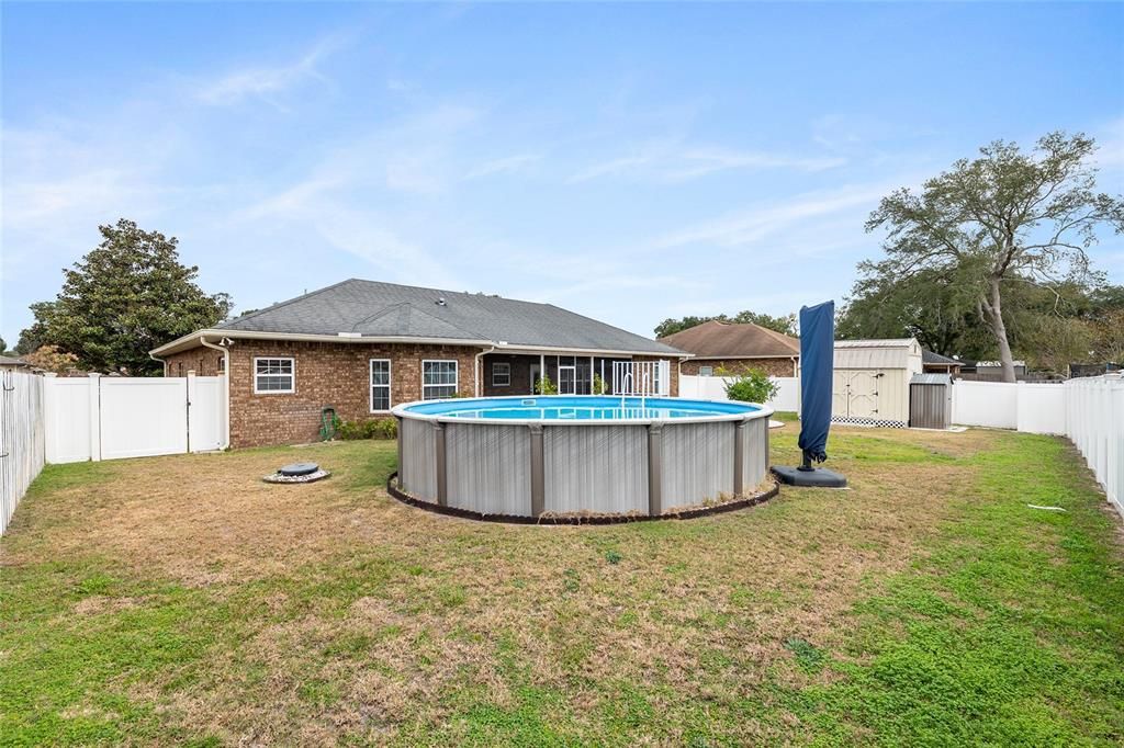 Под контрактом: $349,900 (3 спален, 2 ванн, 1794 Квадратных фут)