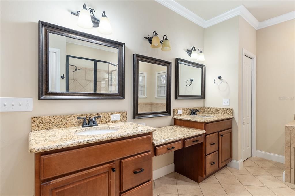 Под контрактом: $349,900 (3 спален, 2 ванн, 1794 Квадратных фут)