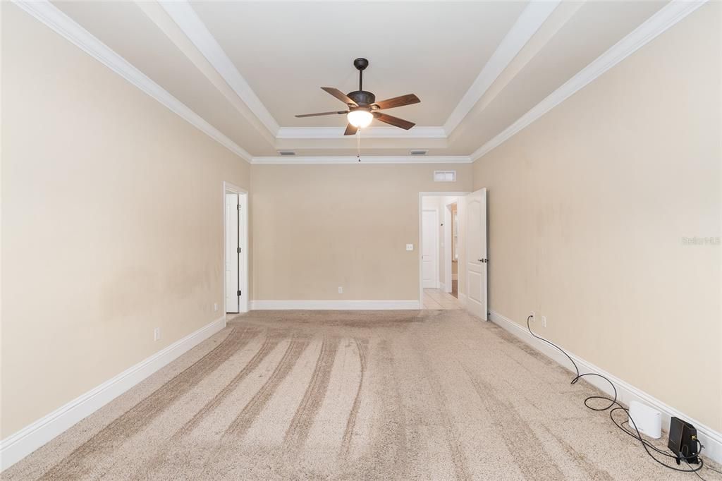 Под контрактом: $349,900 (3 спален, 2 ванн, 1794 Квадратных фут)