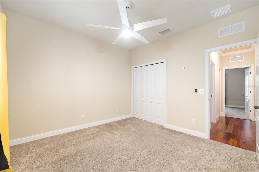 Под контрактом: $349,900 (3 спален, 2 ванн, 1794 Квадратных фут)