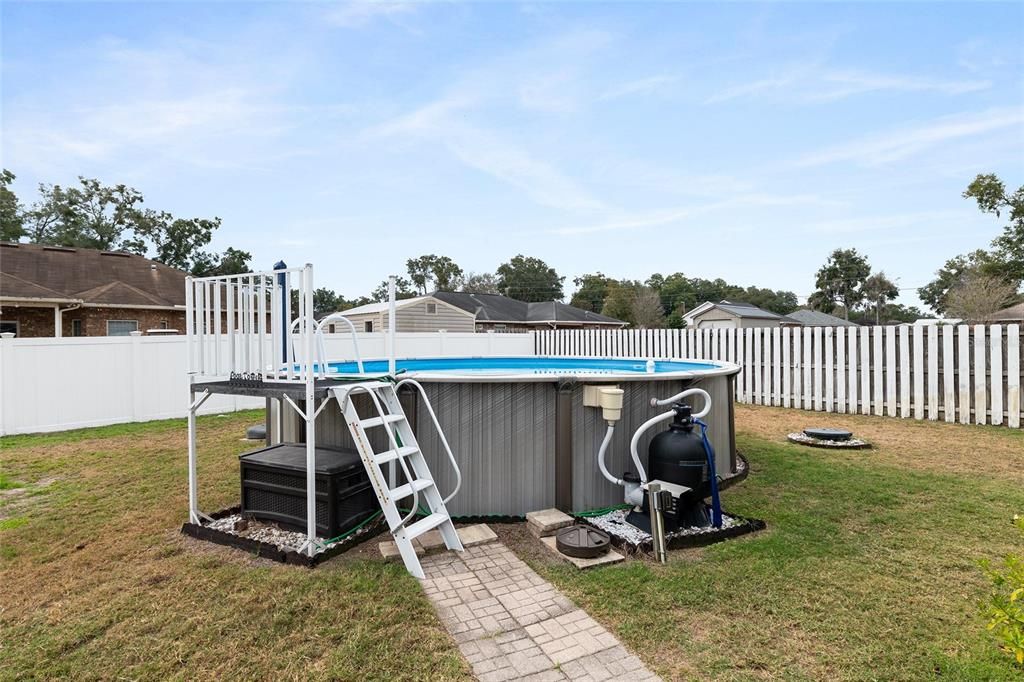 Под контрактом: $349,900 (3 спален, 2 ванн, 1794 Квадратных фут)