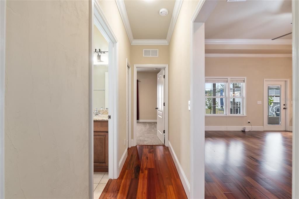 Под контрактом: $349,900 (3 спален, 2 ванн, 1794 Квадратных фут)