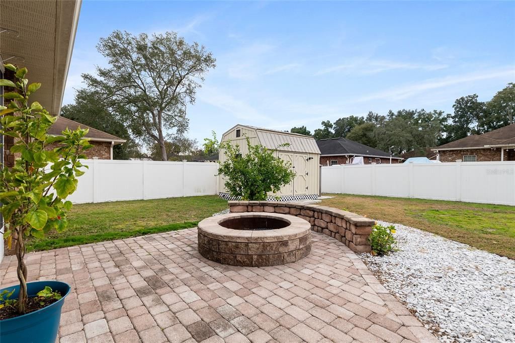 Под контрактом: $349,900 (3 спален, 2 ванн, 1794 Квадратных фут)