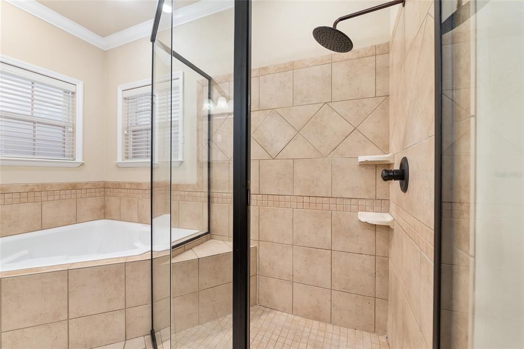 Под контрактом: $349,900 (3 спален, 2 ванн, 1794 Квадратных фут)