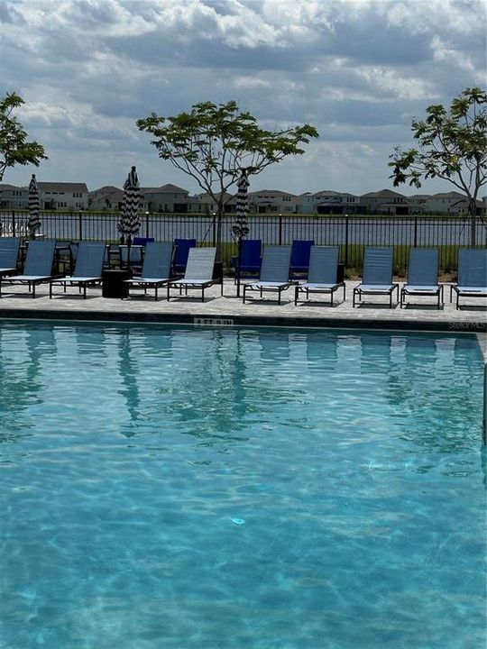 待售: $615,000 (4 贝兹, 2 浴室, 2240 平方英尺)