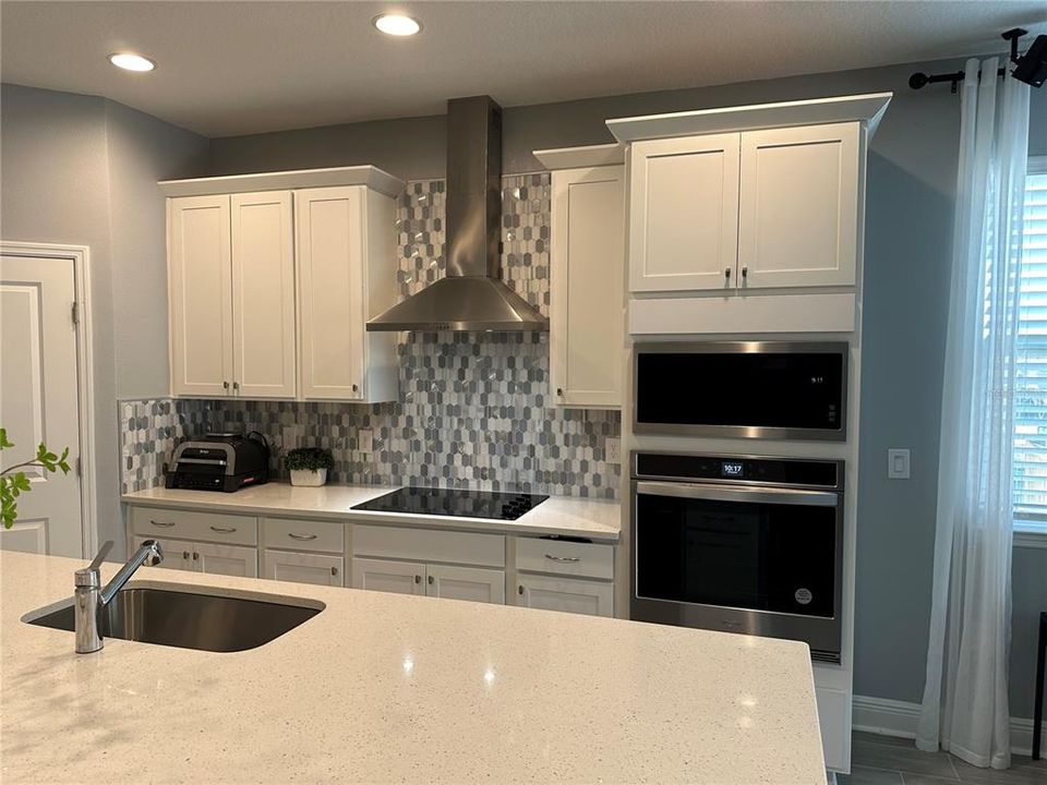 待售: $615,000 (4 贝兹, 2 浴室, 2240 平方英尺)