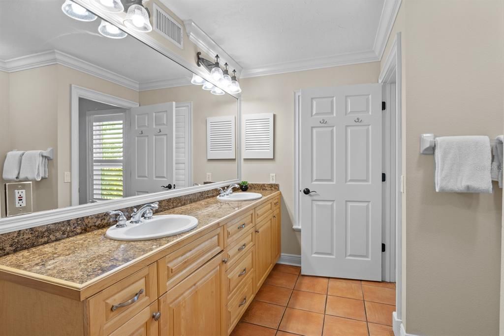 For Sale: $3,149,000 (4 beds, 3 baths, 2421 Square Feet)