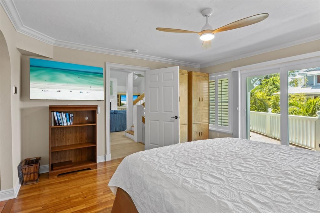 For Sale: $3,149,000 (4 beds, 3 baths, 2421 Square Feet)