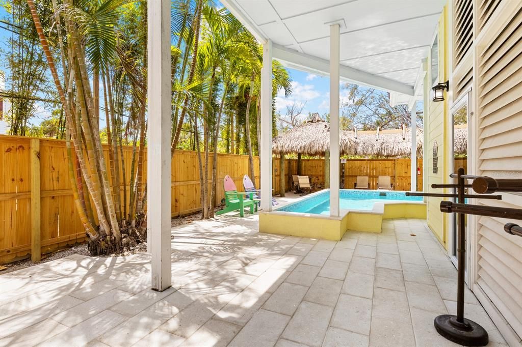 For Sale: $3,149,000 (4 beds, 3 baths, 2421 Square Feet)