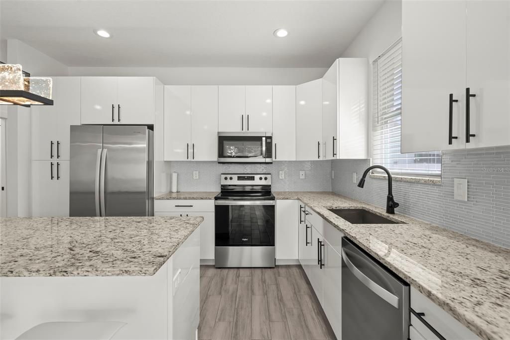 В аренду: $2,500 (3 спален, 2 ванн, 1467 Квадратных фут)