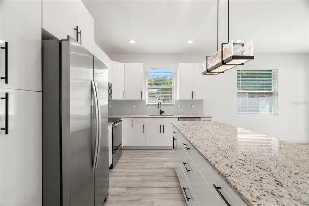 В аренду: $2,500 (3 спален, 2 ванн, 1467 Квадратных фут)