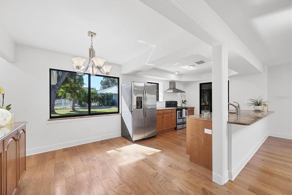 待售: $787,000 (3 贝兹, 2 浴室, 1547 平方英尺)