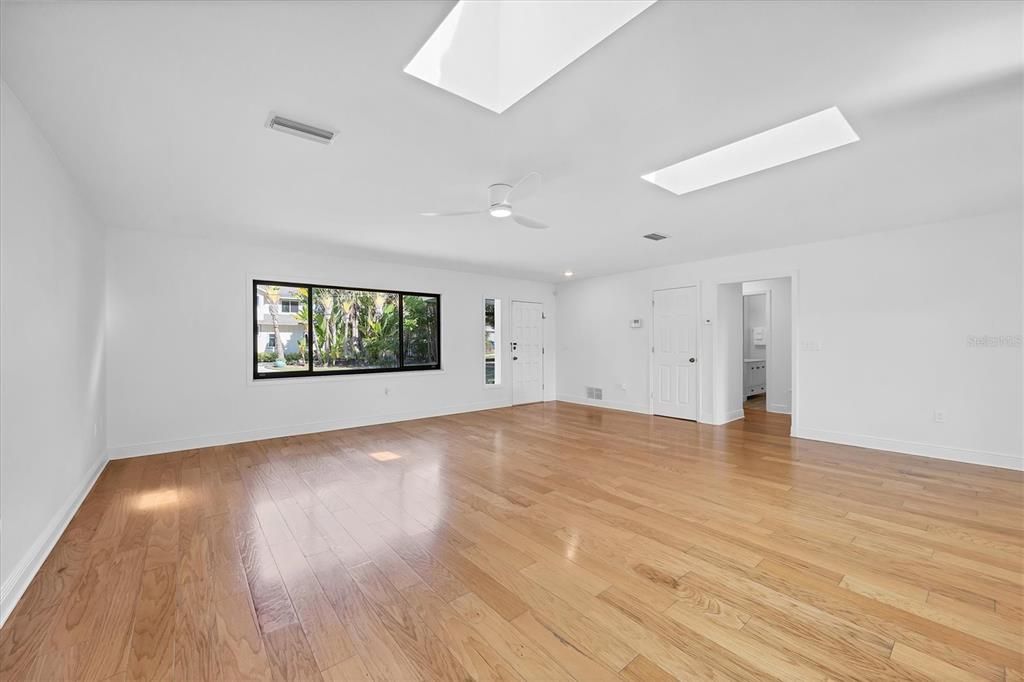 待售: $787,000 (3 贝兹, 2 浴室, 1547 平方英尺)