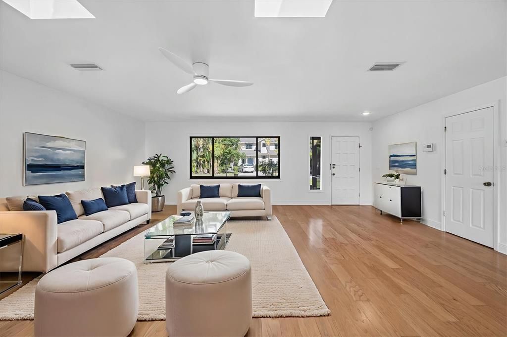 待售: $787,000 (3 贝兹, 2 浴室, 1547 平方英尺)