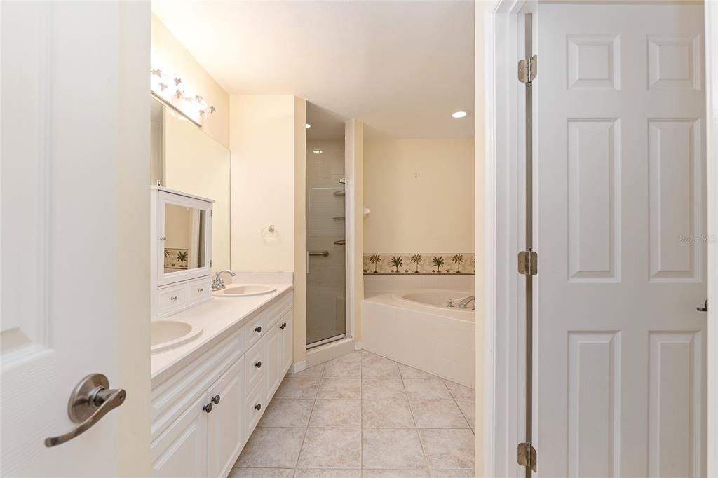 For Sale: $399,000 (3 beds, 2 baths, 1760 Square Feet)