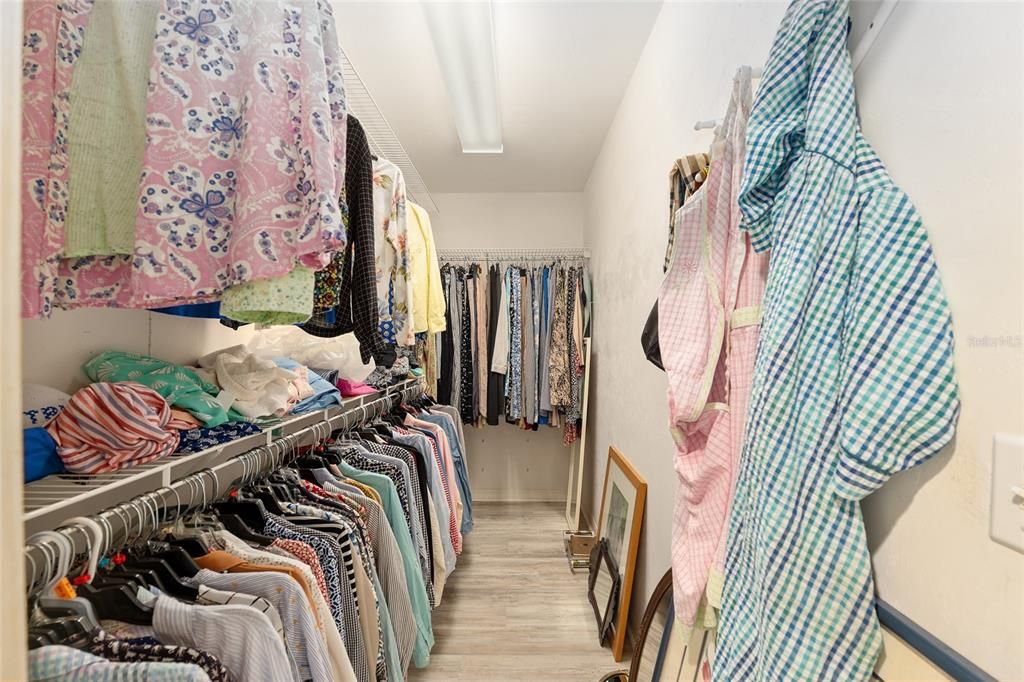 For Sale: $399,000 (3 beds, 2 baths, 1760 Square Feet)