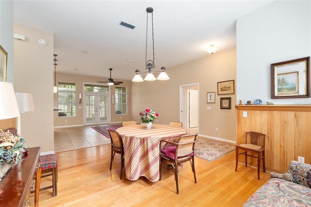 For Sale: $399,000 (3 beds, 2 baths, 1760 Square Feet)