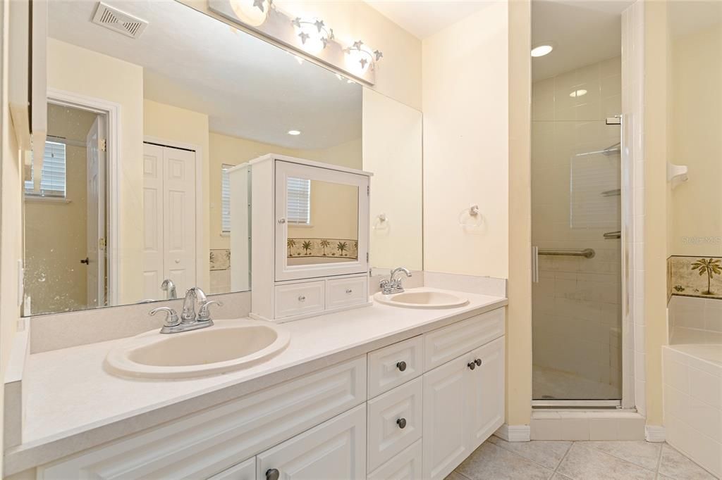 For Sale: $399,000 (3 beds, 2 baths, 1760 Square Feet)