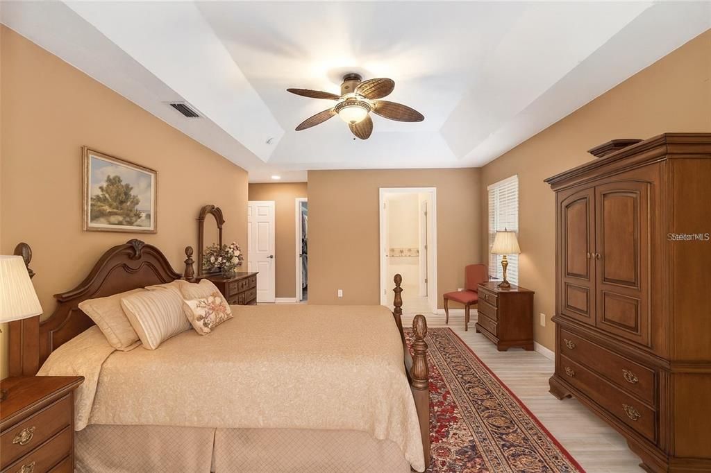 For Sale: $399,000 (3 beds, 2 baths, 1760 Square Feet)