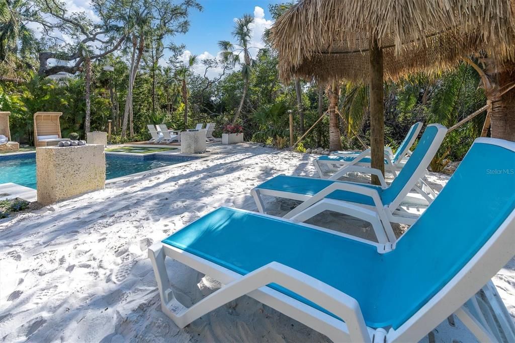 En Venta: $2,250,000 (6 camas, 4 baños, 3500 Pies cuadrados)