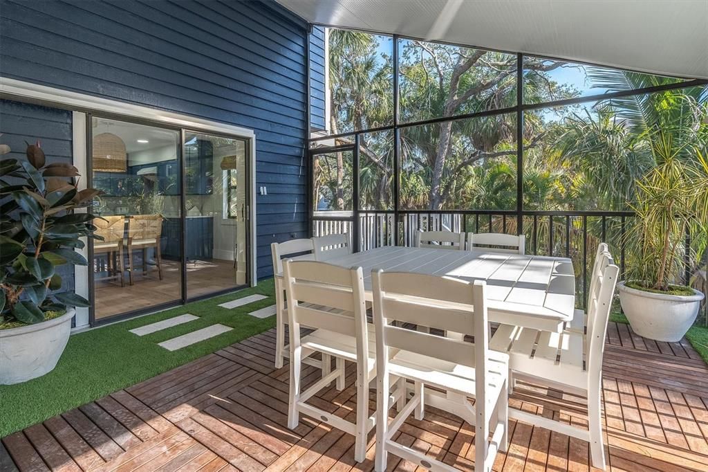 En Venta: $2,250,000 (6 camas, 4 baños, 3500 Pies cuadrados)