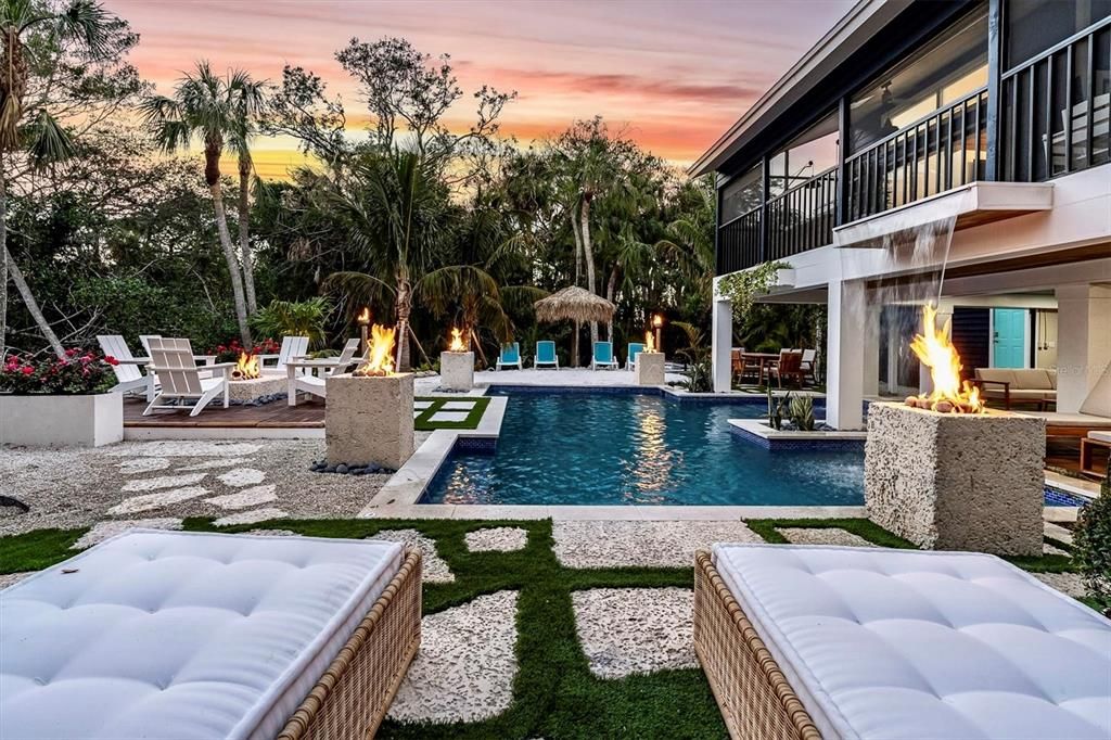 En Venta: $2,250,000 (6 camas, 4 baños, 3500 Pies cuadrados)