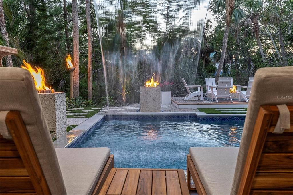 En Venta: $2,250,000 (6 camas, 4 baños, 3500 Pies cuadrados)