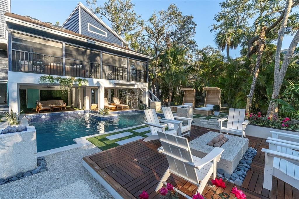 En Venta: $2,250,000 (6 camas, 4 baños, 3500 Pies cuadrados)