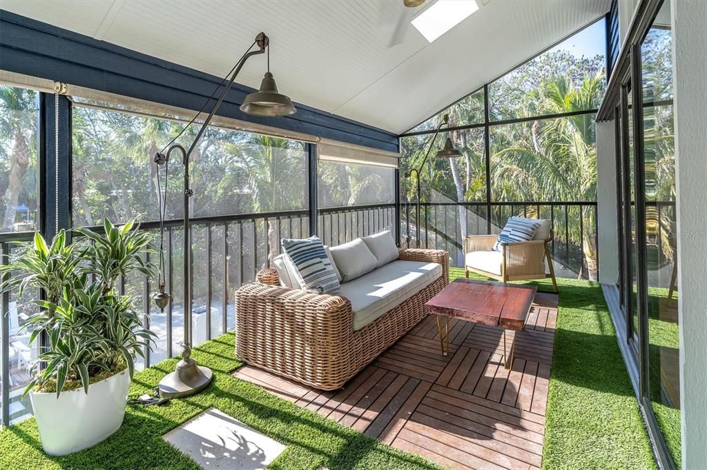 En Venta: $2,250,000 (6 camas, 4 baños, 3500 Pies cuadrados)