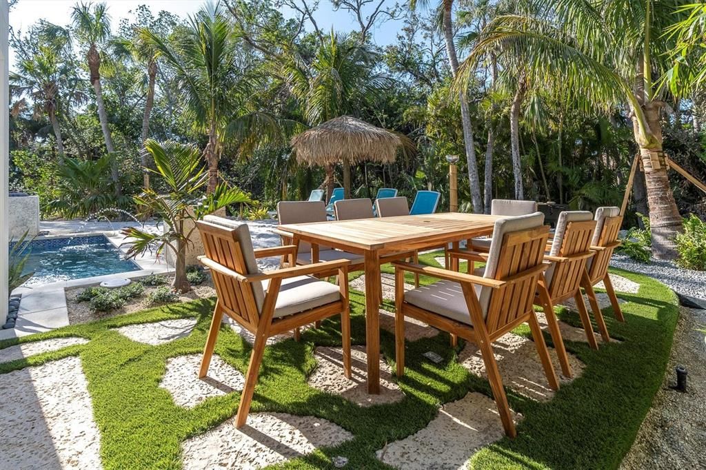 En Venta: $2,250,000 (6 camas, 4 baños, 3500 Pies cuadrados)