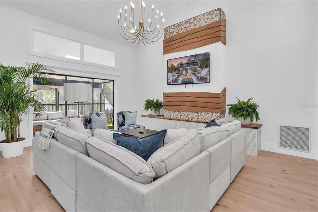 En Venta: $2,250,000 (6 camas, 4 baños, 3500 Pies cuadrados)