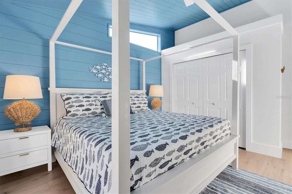 En Venta: $2,250,000 (6 camas, 4 baños, 3500 Pies cuadrados)