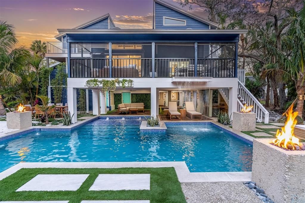 En Venta: $2,250,000 (6 camas, 4 baños, 3500 Pies cuadrados)