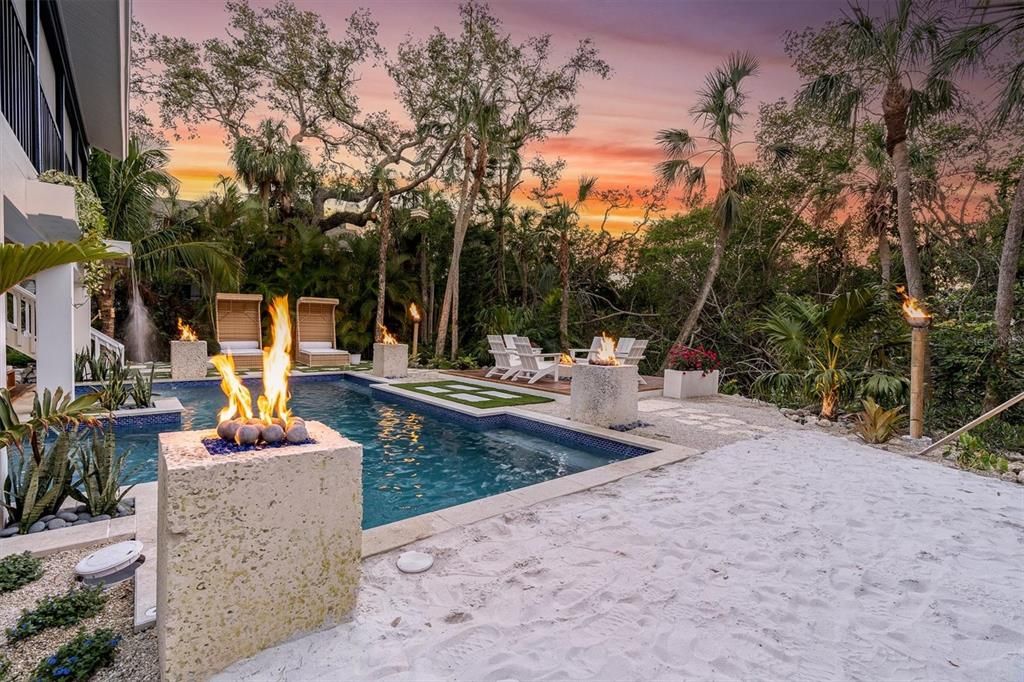 En Venta: $2,250,000 (6 camas, 4 baños, 3500 Pies cuadrados)