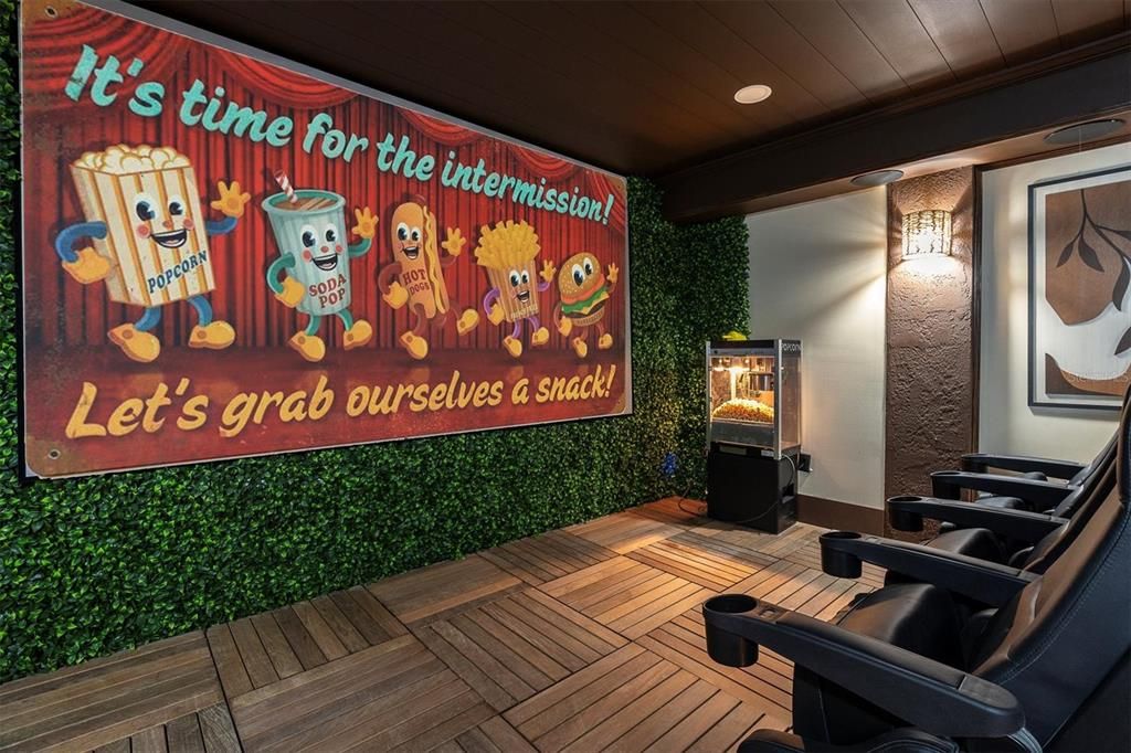 En Venta: $2,250,000 (6 camas, 4 baños, 3500 Pies cuadrados)