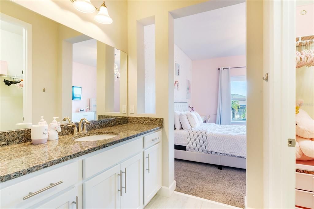 En Venta: $1,290,000 (4 camas, 4 baños, 4232 Pies cuadrados)