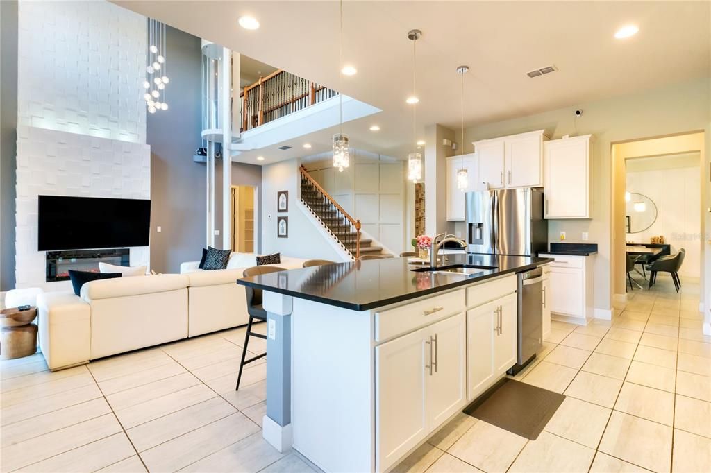 En Venta: $1,290,000 (4 camas, 4 baños, 4232 Pies cuadrados)