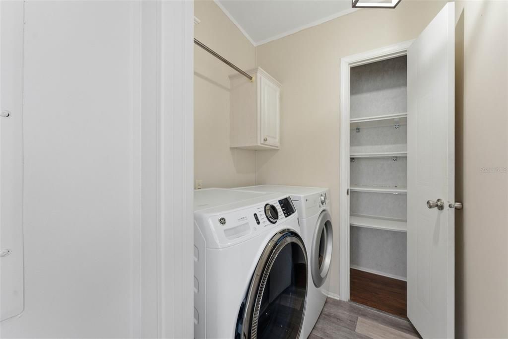 For Sale: $189,900 (3 beds, 2 baths, 1188 Square Feet)