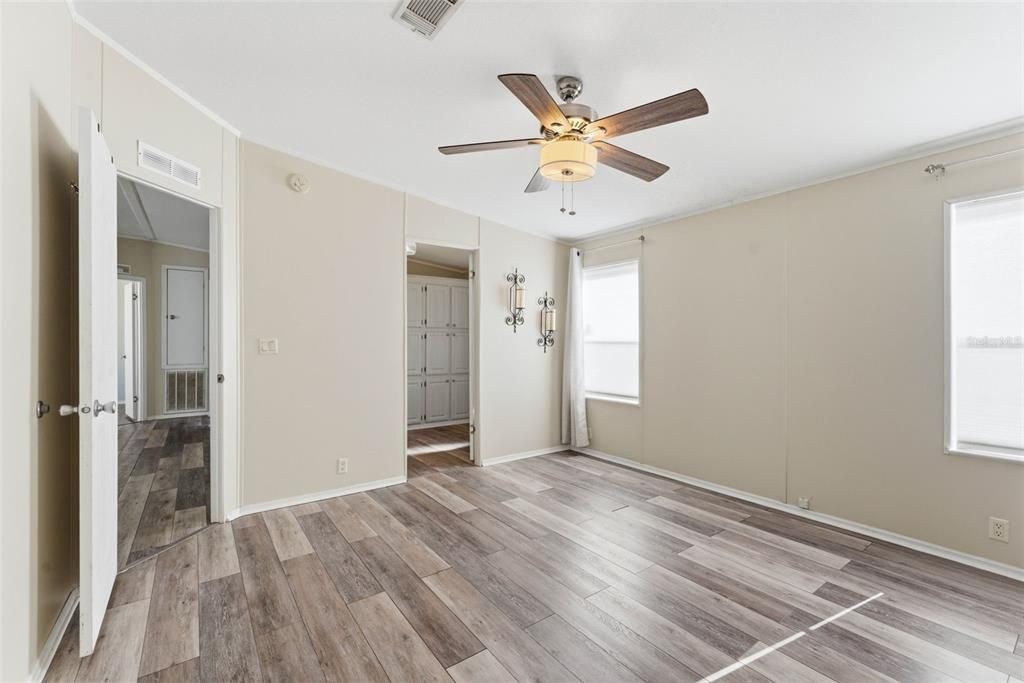 For Sale: $189,900 (3 beds, 2 baths, 1188 Square Feet)