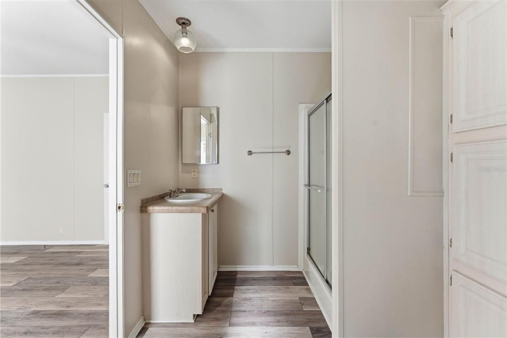 For Sale: $189,900 (3 beds, 2 baths, 1188 Square Feet)