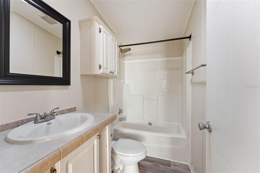 For Sale: $189,900 (3 beds, 2 baths, 1188 Square Feet)