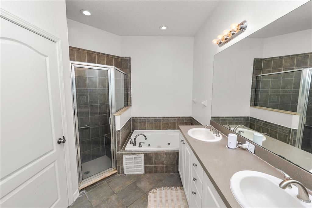 В аренду: $2,250 (3 спален, 2 ванн, 1751 Квадратных фут)