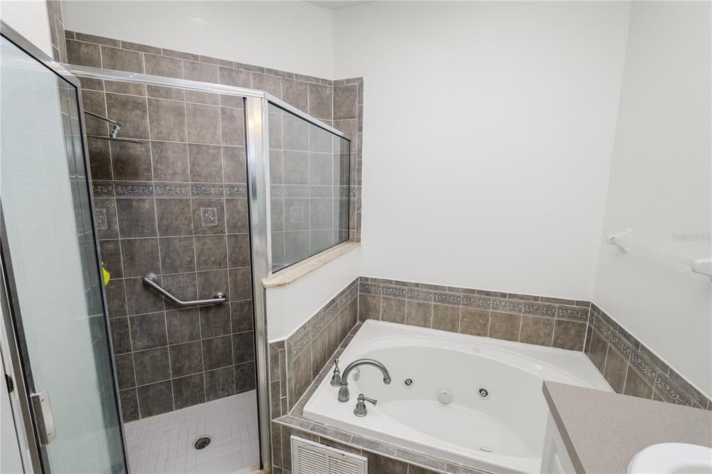 В аренду: $2,250 (3 спален, 2 ванн, 1751 Квадратных фут)