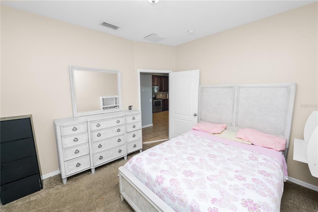 В аренду: $2,250 (3 спален, 2 ванн, 1751 Квадратных фут)