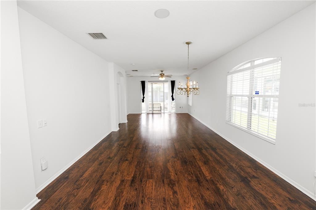 В аренду: $2,250 (3 спален, 2 ванн, 1751 Квадратных фут)