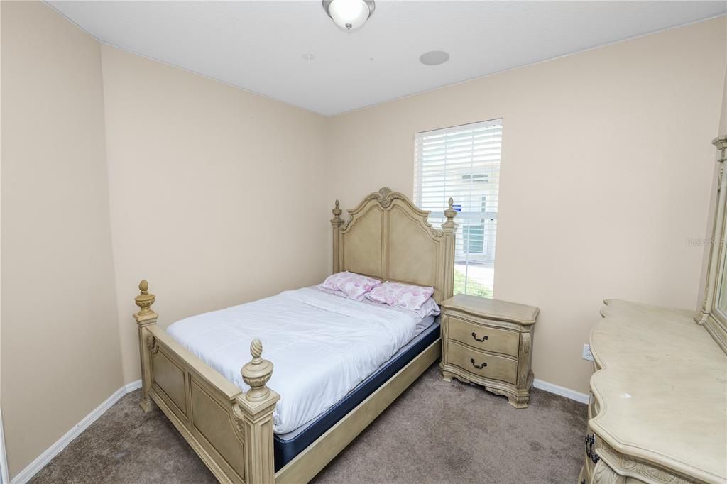 В аренду: $2,250 (3 спален, 2 ванн, 1751 Квадратных фут)