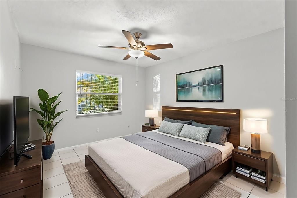 В аренду: $1,800 (2 спален, 1 ванн, 804 Квадратных фут)